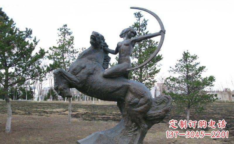 开封公园骑马女人射箭铜雕