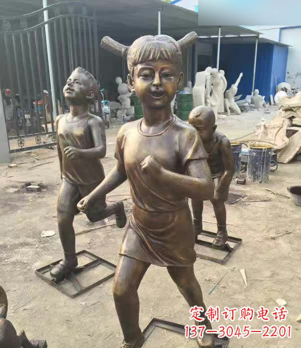 开封铜雕童年小狗陪伴儿童奔跑的时光
