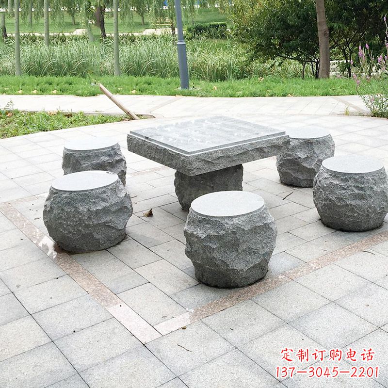开封新题目“古典风格石桌凳雕塑”