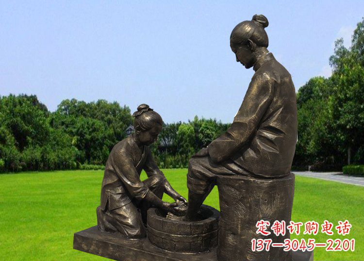 开封浓浓爱意的母爱,定制青铜铸造的母亲雕塑