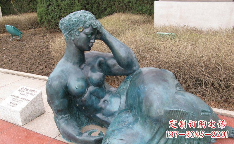 开封公园西方女人人物铜雕_2