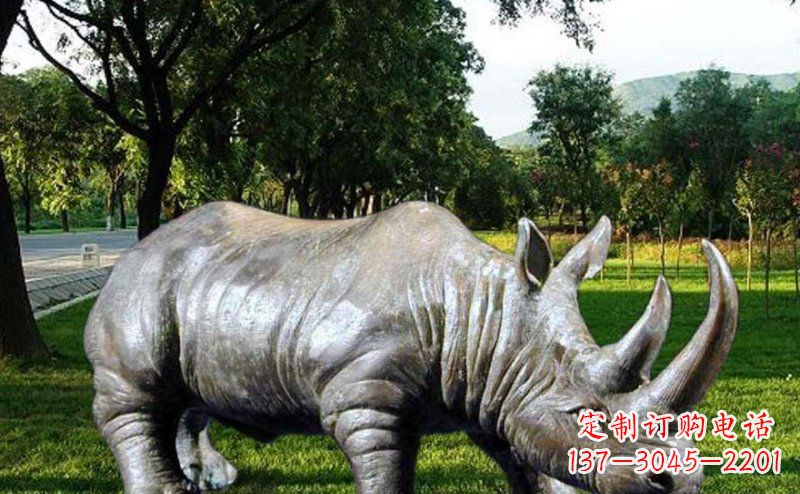 开封新题目犀牛玻璃钢雕塑——给公园增添独特美感