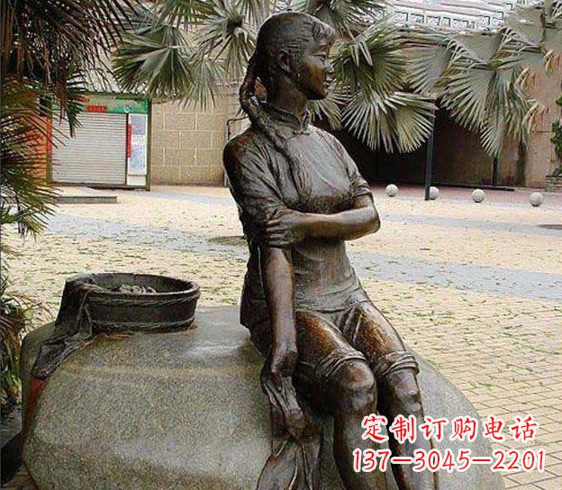 开封公园洗衣服的女孩人物铜雕