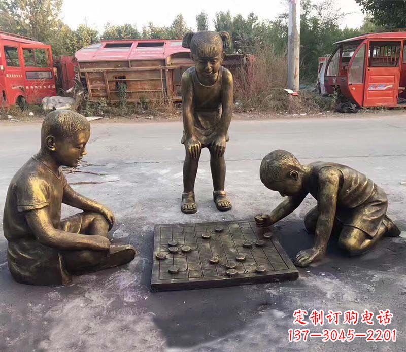开封公园下象棋的儿童小品铜雕