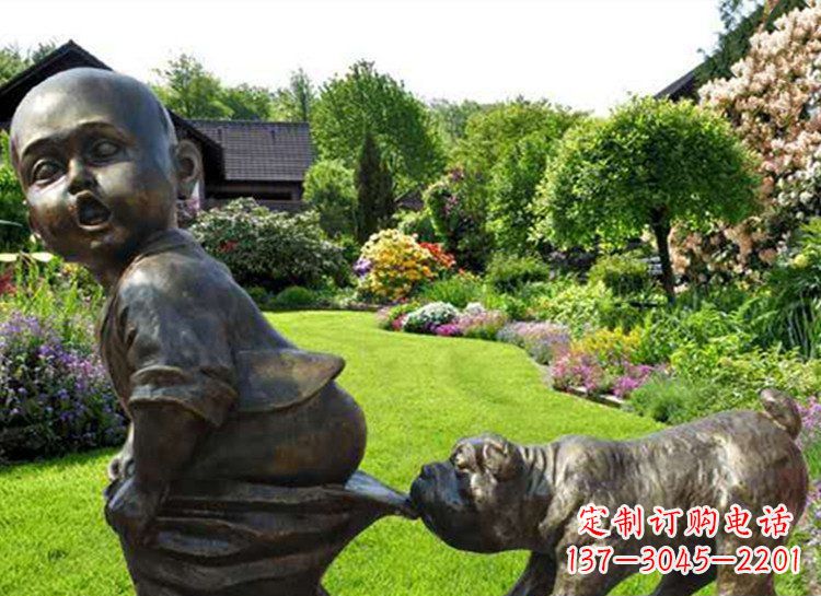 开封小孩咬小狗大雕塑