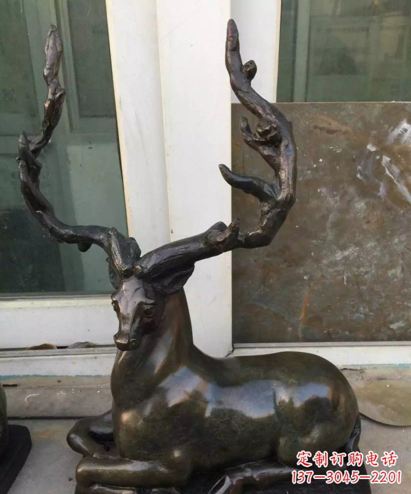 开封铸铜小鹿动物雕塑