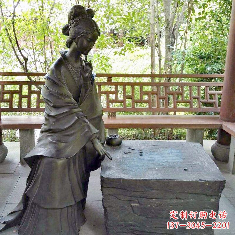 开封古代美女西施下棋情景雕塑