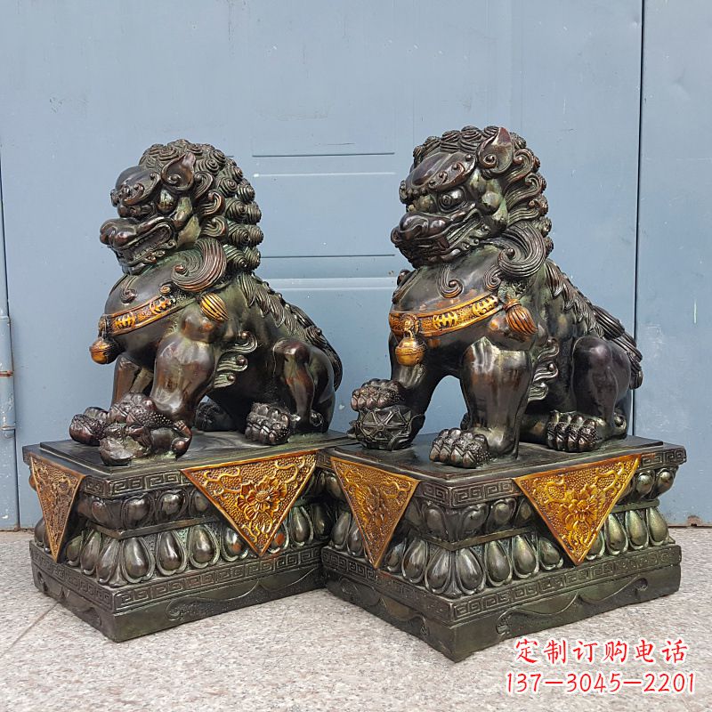 开封故宫青铜狮子
