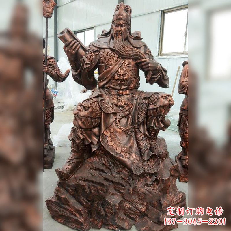 开封文化历史写照:关羽夜读春秋雕塑
