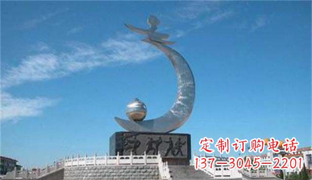 开封广场不锈钢和平鸽和蜜桃雕塑