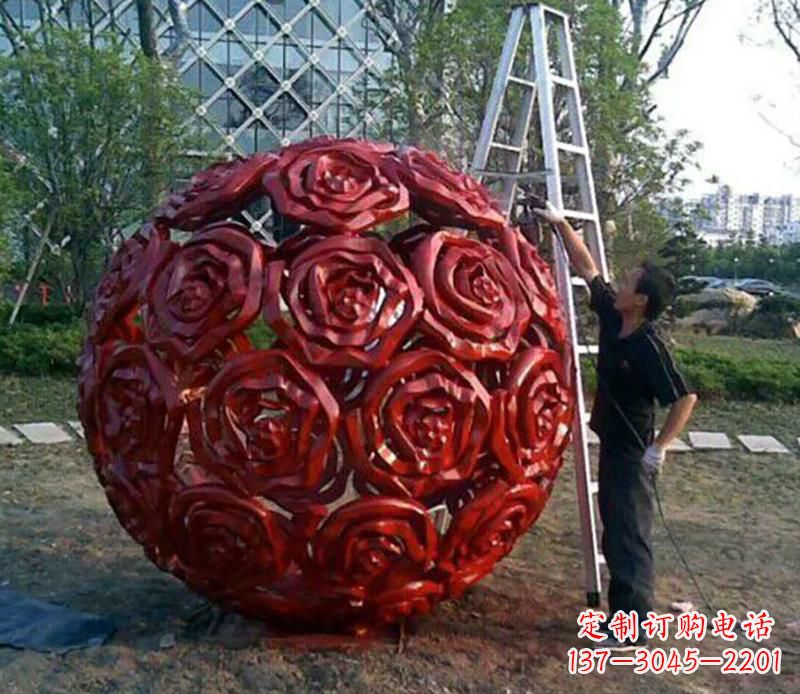 开封广场不锈钢玫瑰花镂空球景观雕塑