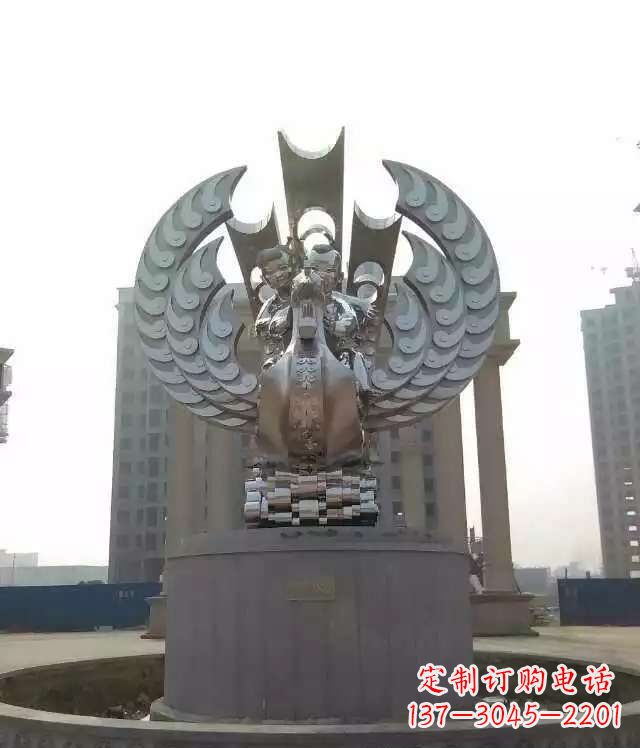 开封欣赏美丽的不锈钢凤凰雕塑