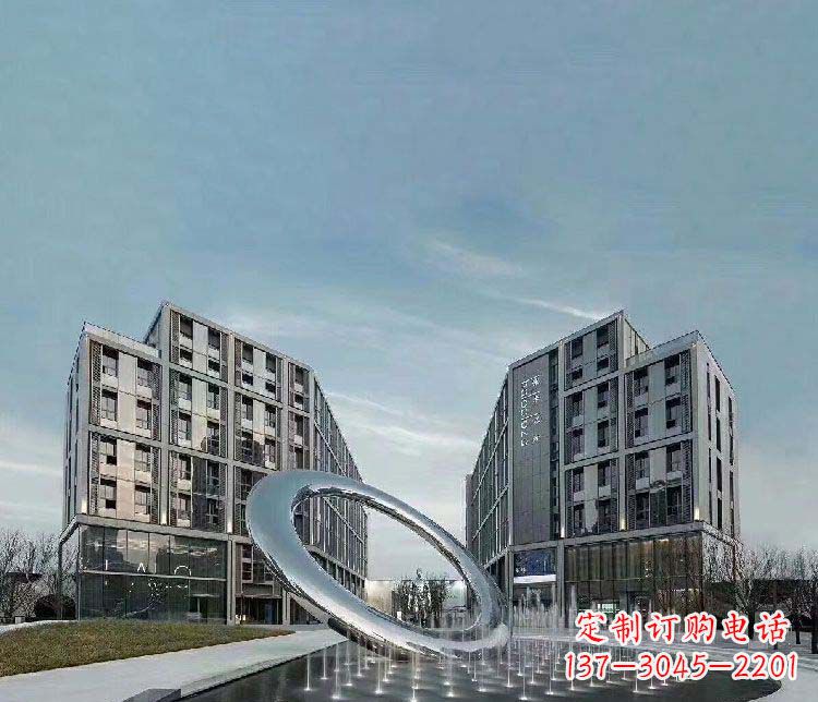 开封广场不锈钢圆环景观雕塑1