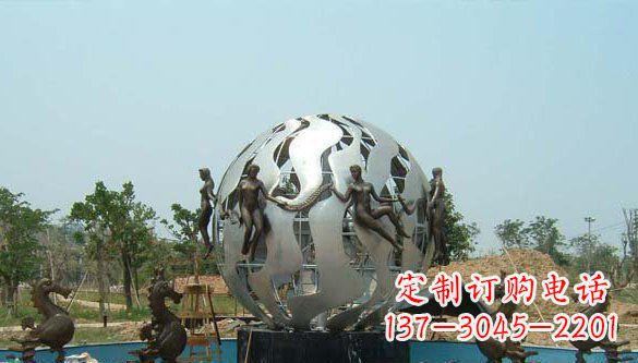 开封高雅大气不锈钢圆球喷泉雕塑