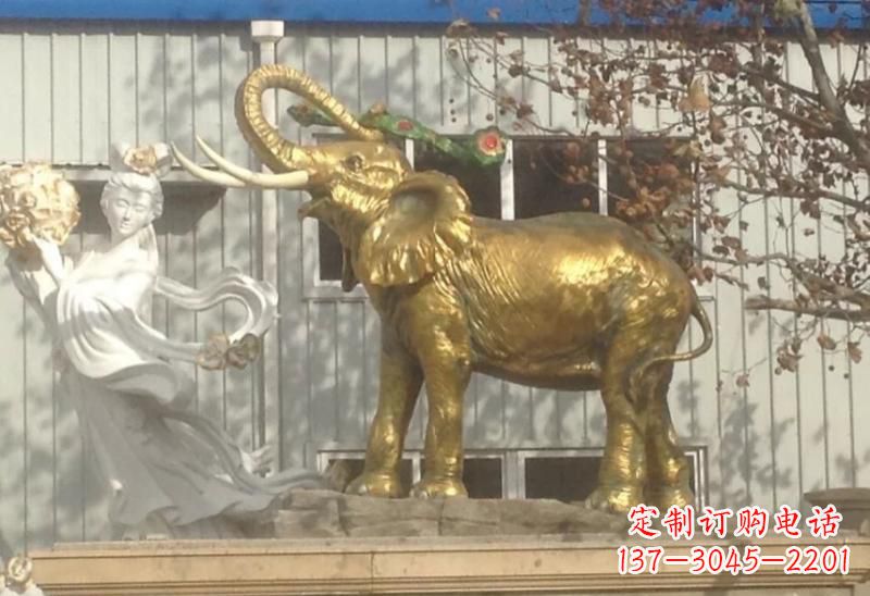 开封海洋之神的守护——大象雕塑