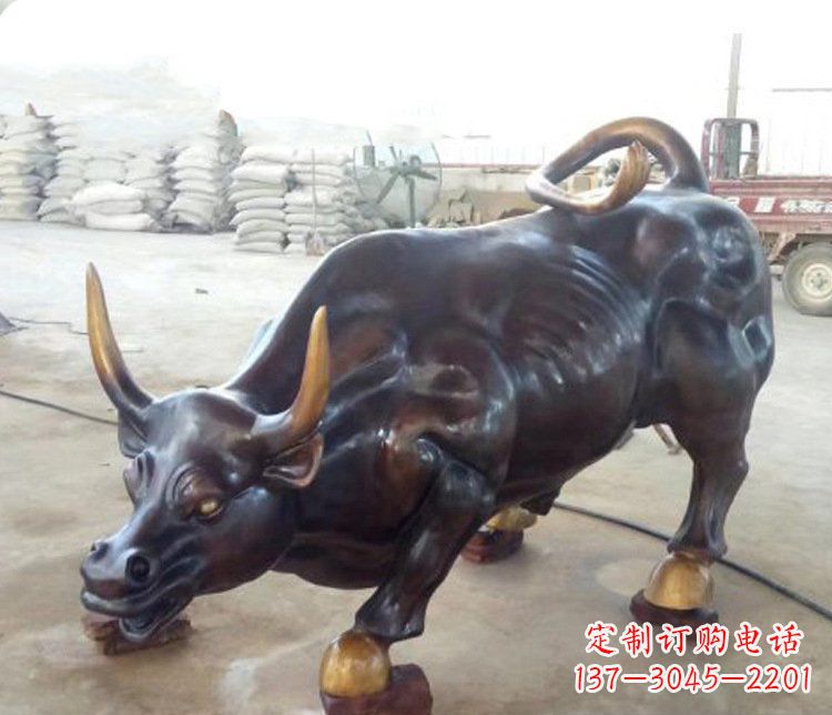 开封广场华尔街牛玻璃钢仿铜动物雕塑