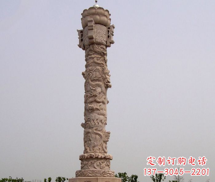 开封领雕塑制作精美的红石龙柱雕塑