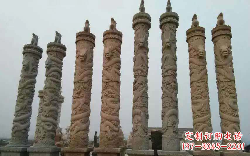 开封风格独特的盘龙石雕