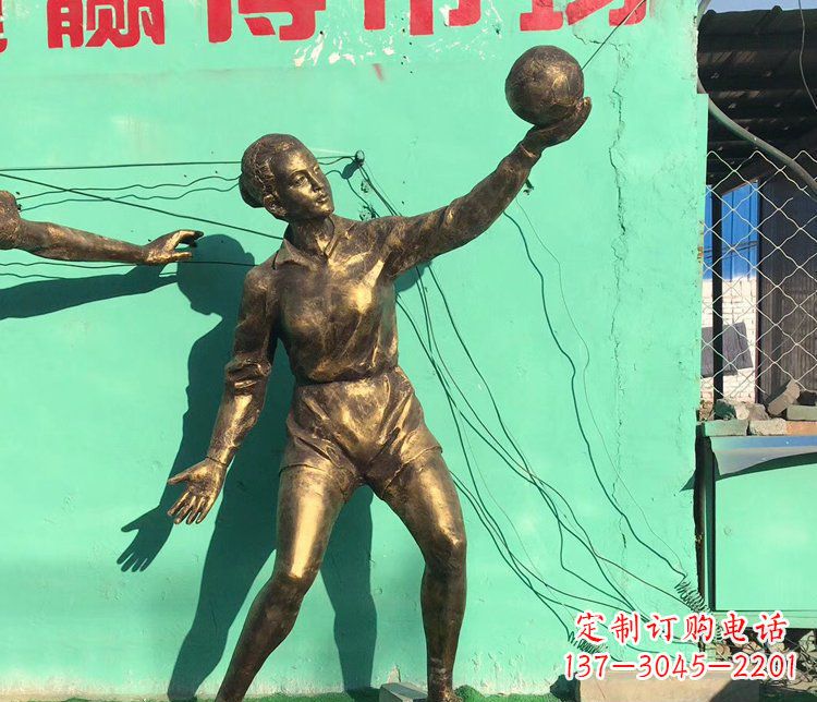 开封中领雕塑：学生运动的赞美——精美铜雕学生人物排球雕塑