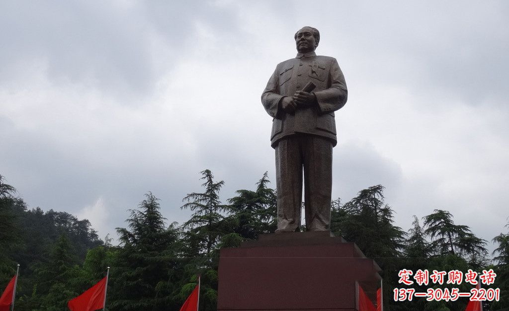 开封甄选传奇,以毛泽东雕塑勾勒历史轮廓