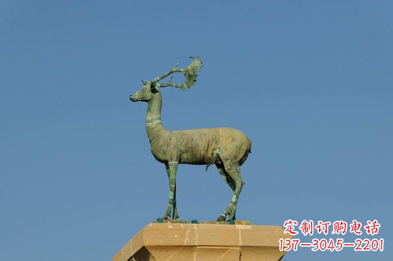 开封中领雕塑鹿雕塑生动逼真