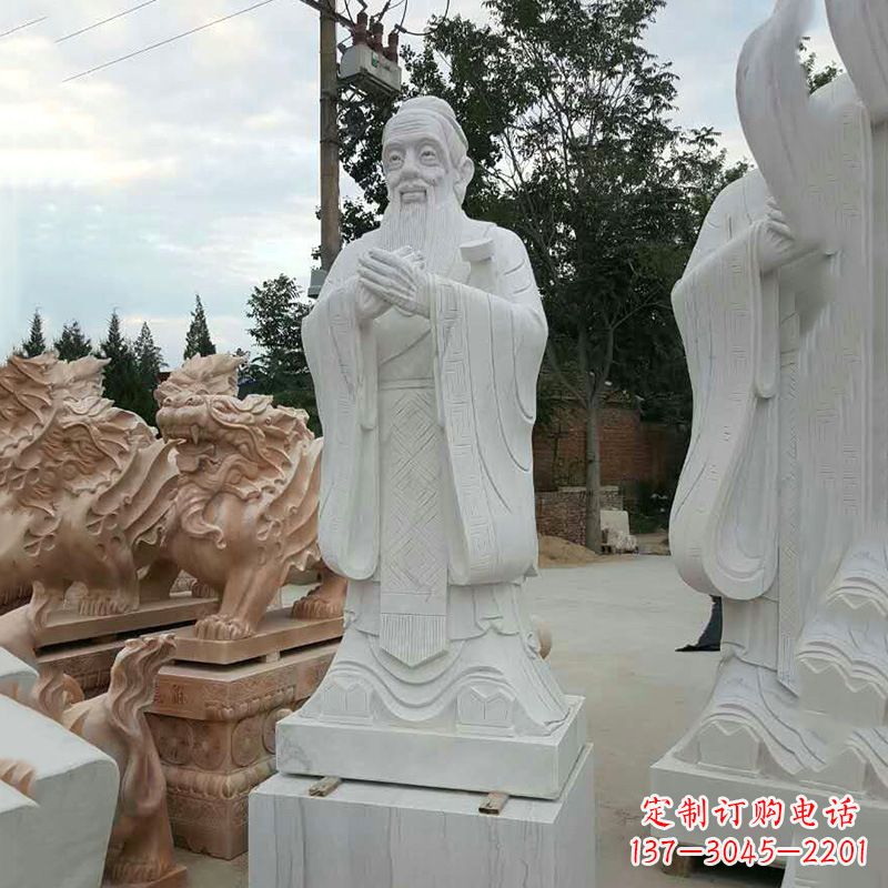 开封海外的孔子雕像——展示中国文化的象征
