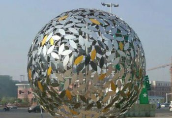 开封广场不锈钢树叶镂空球雕塑