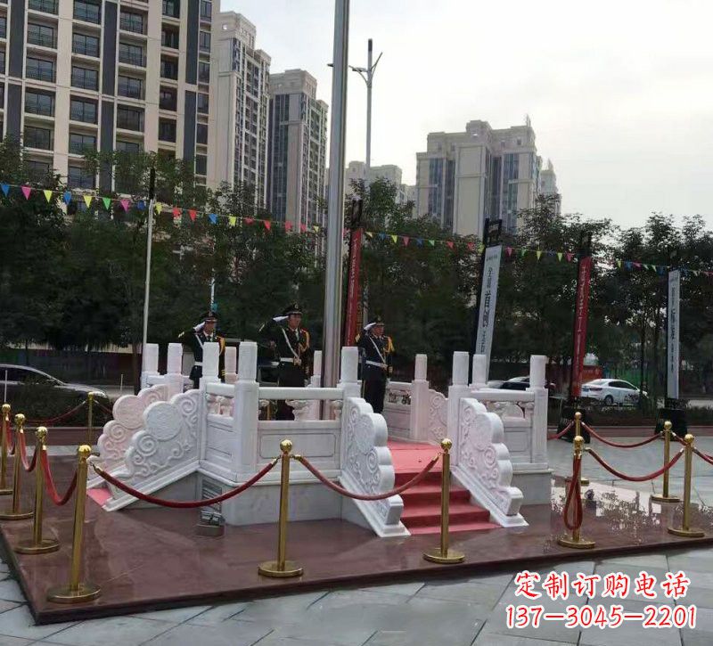 开封特色国旗雕塑,汉白玉企业升旗台