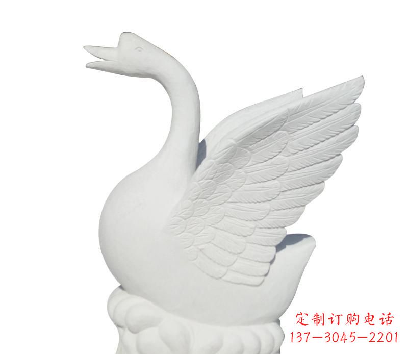 开封汉白玉雕刻的精美天鹅雕塑