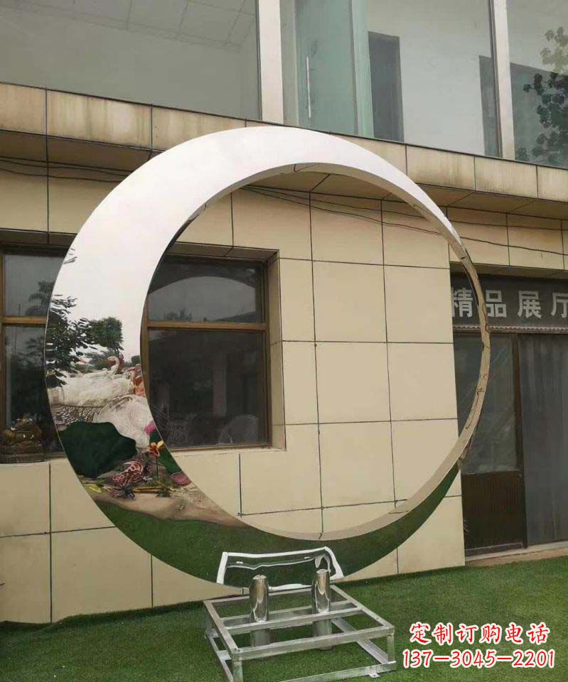 开封完美的不锈钢圆环雕塑