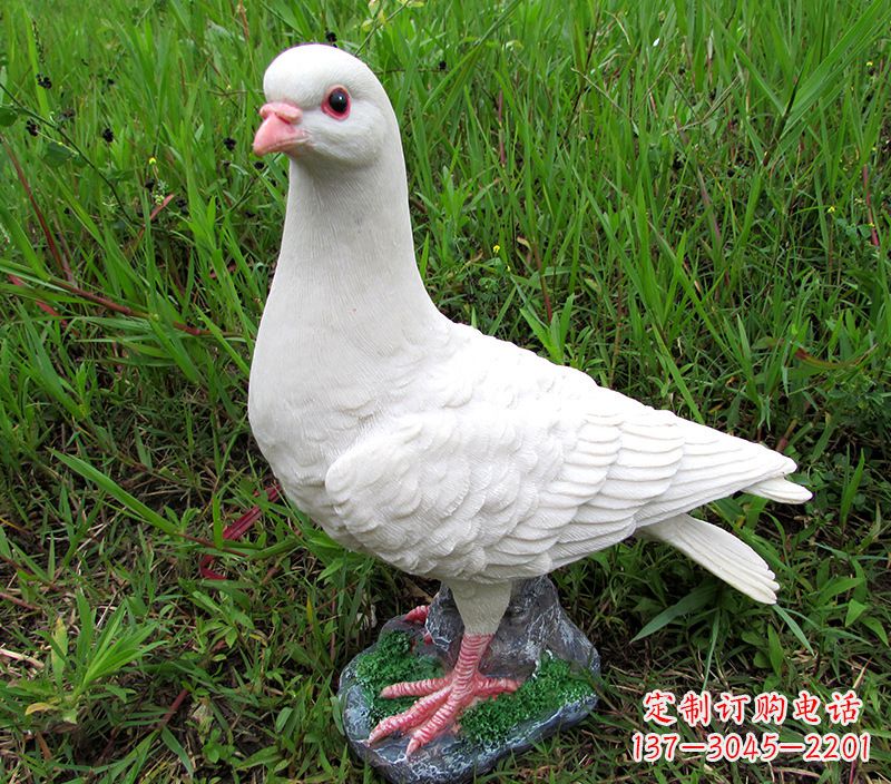 开封角斗士广场鸽子雕塑,象征勇气和坚毅