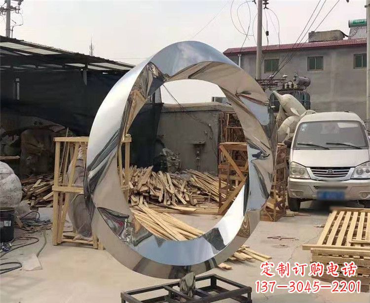 开封镜面不锈钢几何圆环雕塑,经典永恒之美