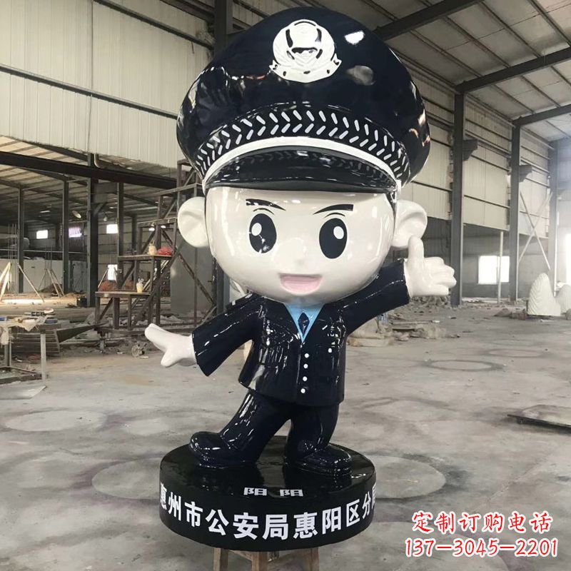 开封可爱警察雕塑,萌趣满满!