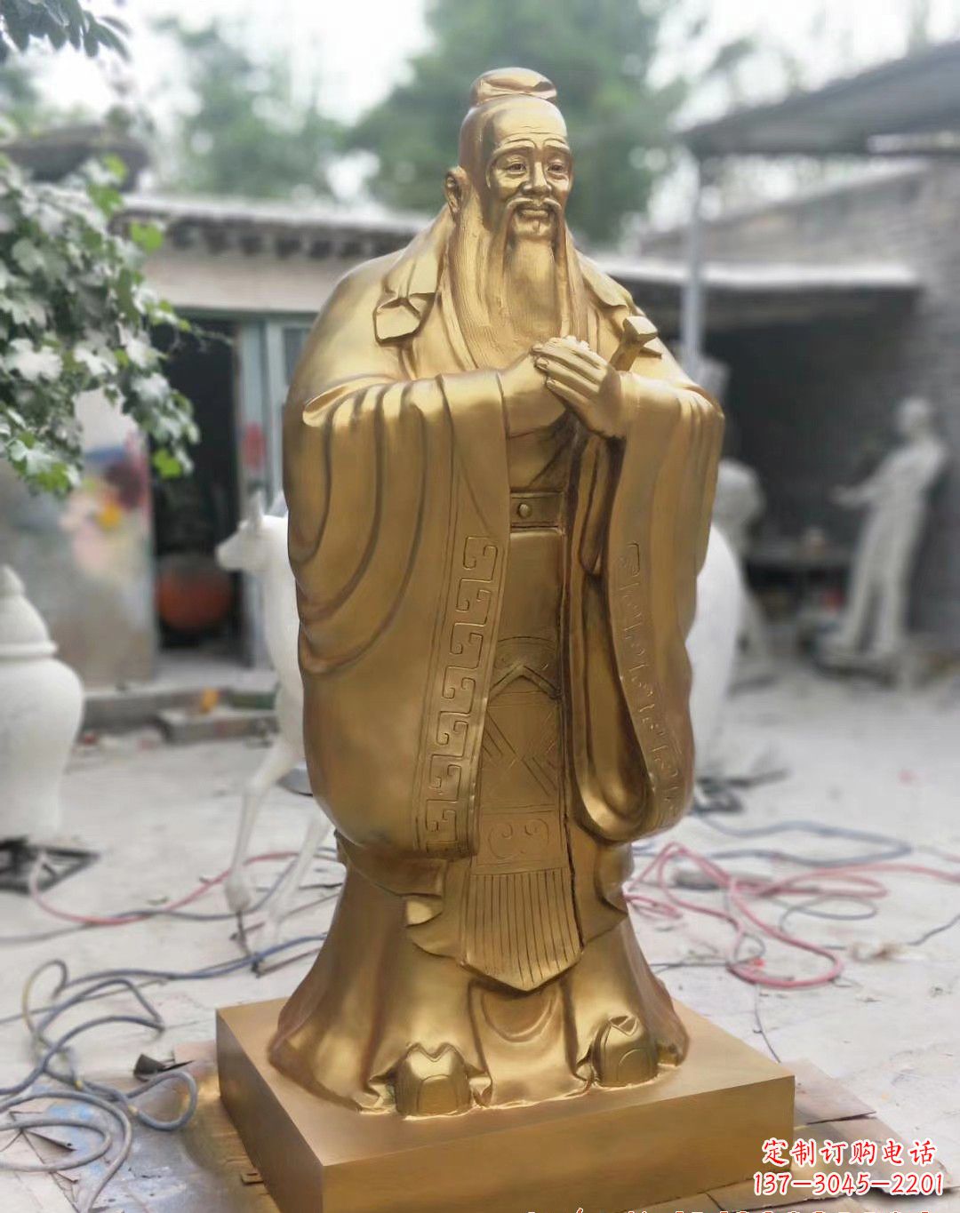 开封高雅典雅的孔子铜雕像
