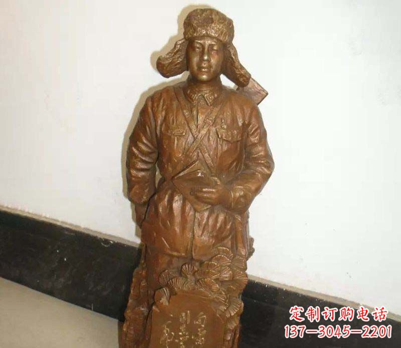 开封纪念雷锋的精美铜雕