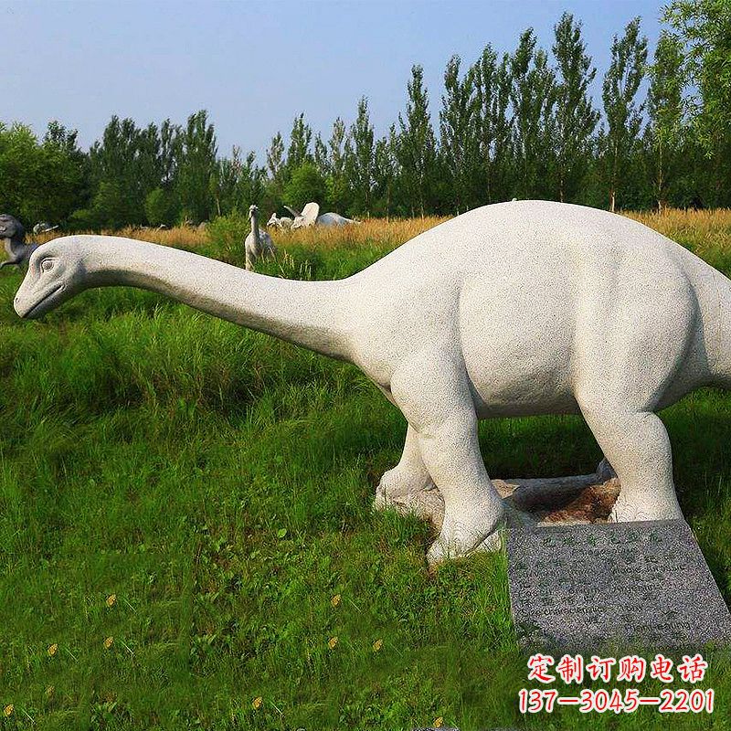 开封雕塑精美,细节精准,呈现出自然风情,瑞士红宝石动物雕塑
