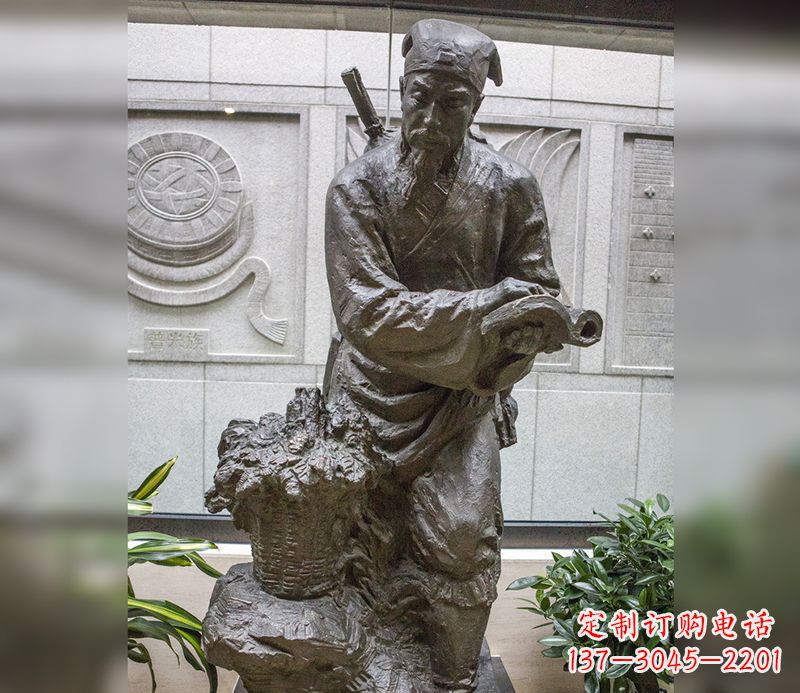 开封中领雕塑自主研发了高雅李时珍铜雕,它以历…