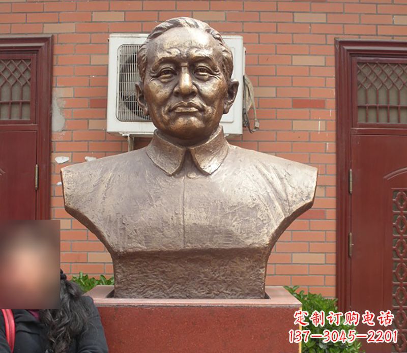 开封铜雕李四，与众不同的光头匠艺