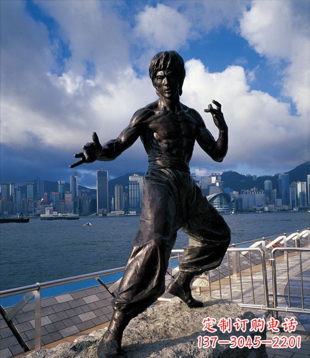 开封标题:李小龙铜雕,让传奇永存