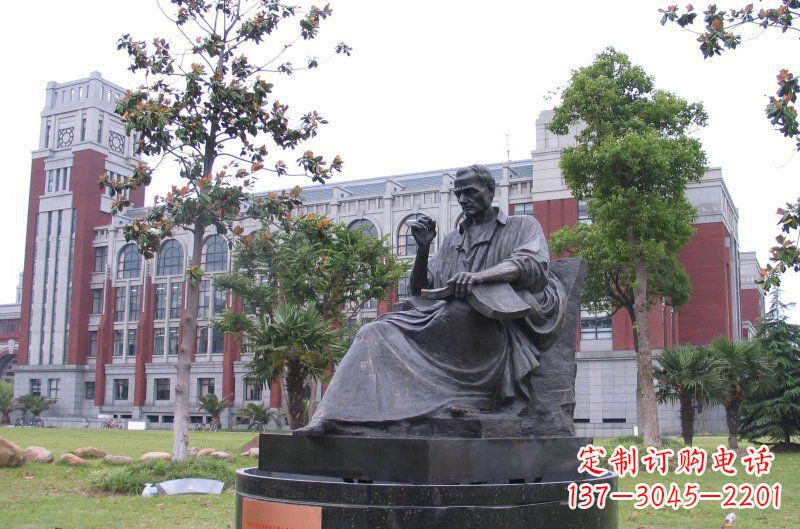开封卢梭西方名人铜雕由中领雕塑定制,是一款完…