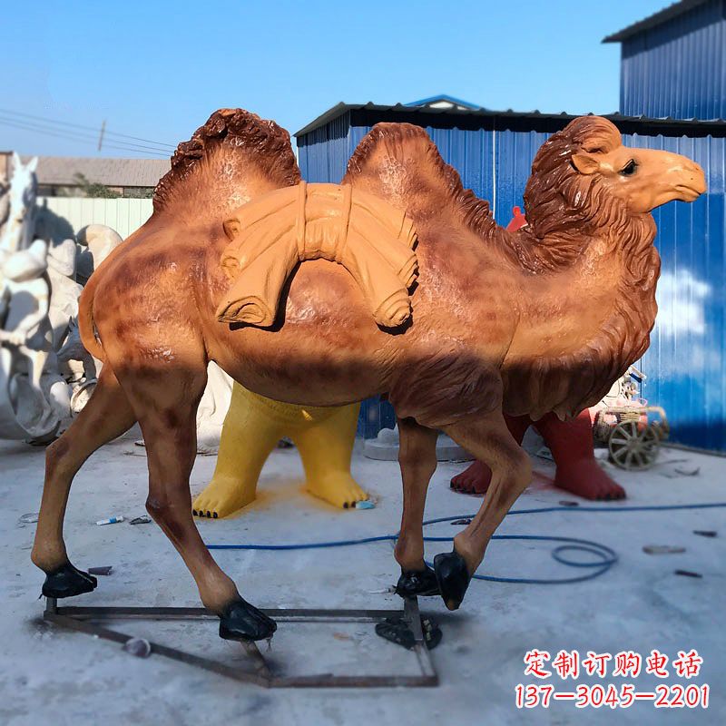 开封骆驼玻璃钢仿真雕塑
