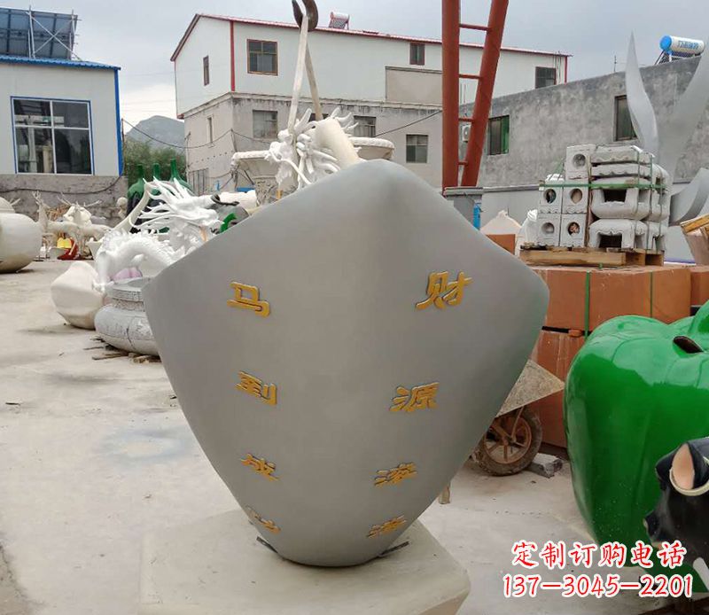 开封精美元宝雕塑,马到成功!