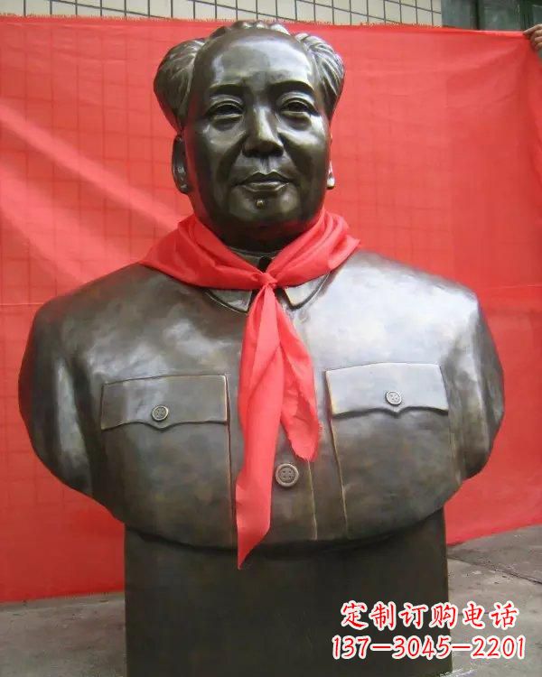 开封毛主席铜雕像