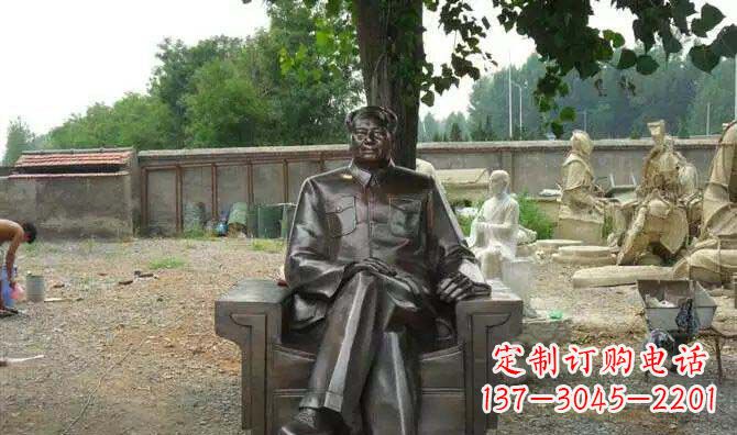 开封中领雕塑推出的主席雕塑珍藏版，由高级工艺…