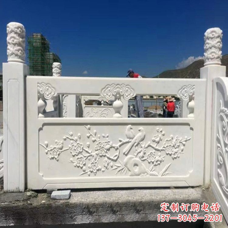 开封梅花石雕塑栏板——为您的室内外空间带来精美的艺术气息