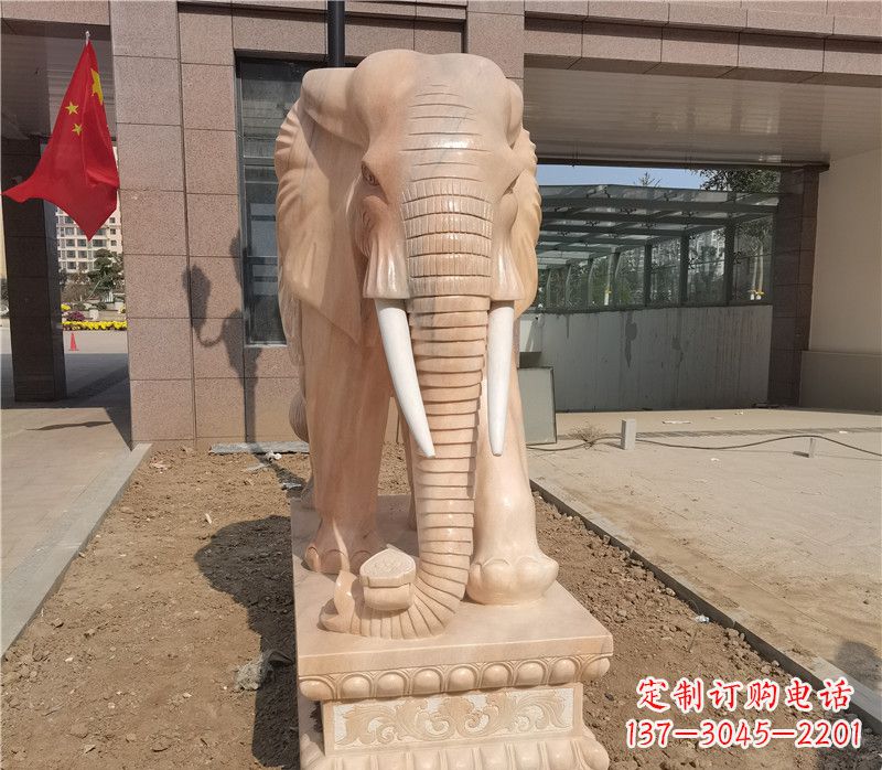 开封门口大象石雕