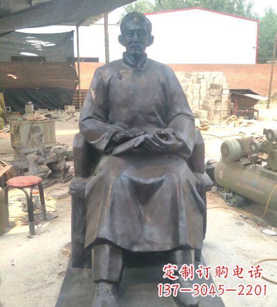 开封蔡元培铜雕:让你的精神耀眼发光