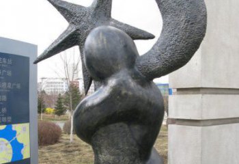 开封街边星星月亮景观铜雕是由中国领雕塑定制的…