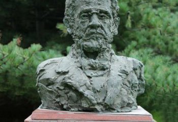 开封路易斯·巴斯德铜雕头像雕塑，纪念医学院著名人物