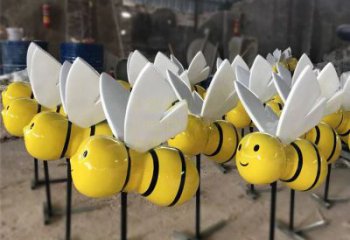 开封动感蜜蜂雕塑，营造精致的都市公园